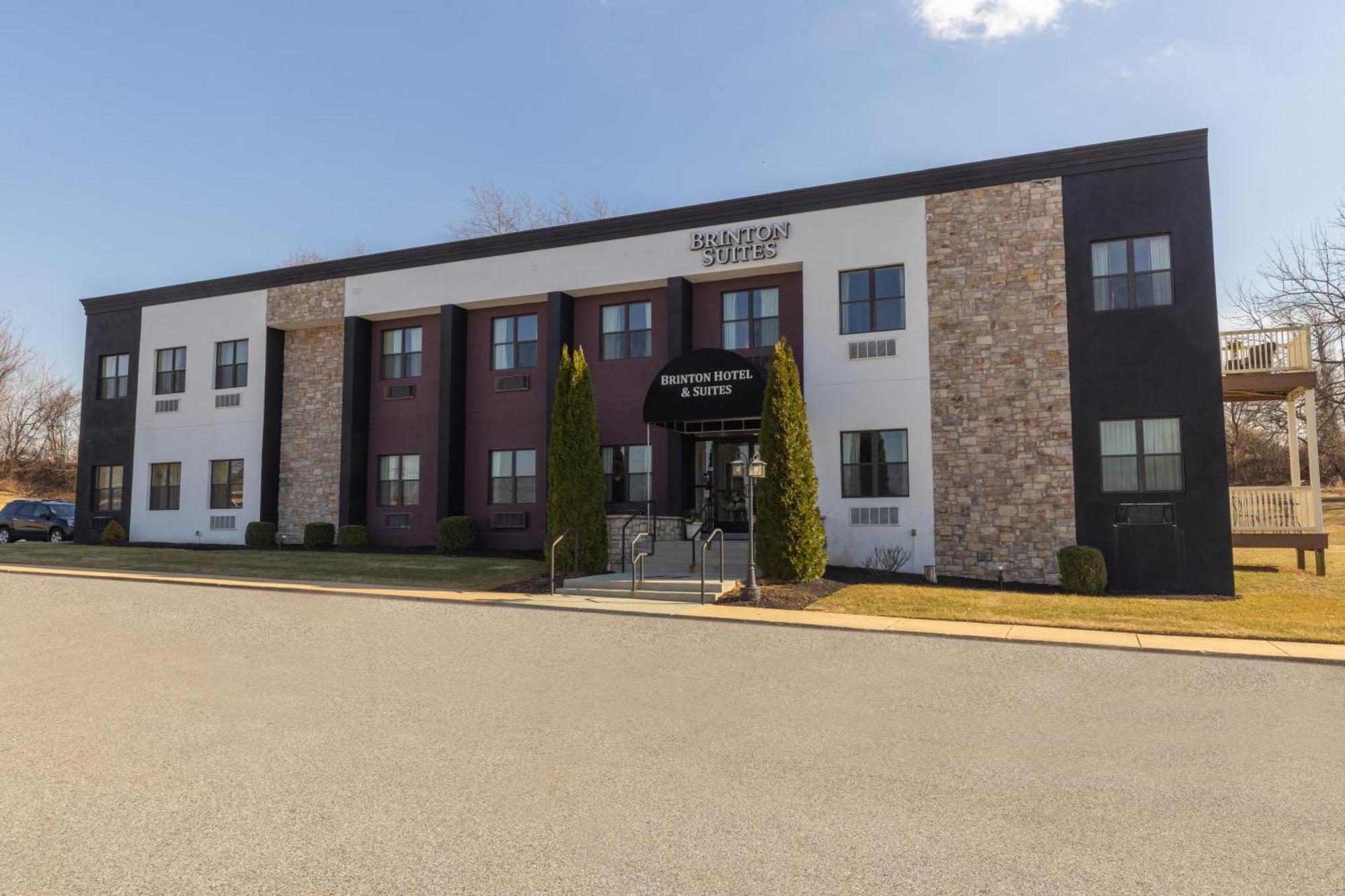 Brinton Hotel 2*