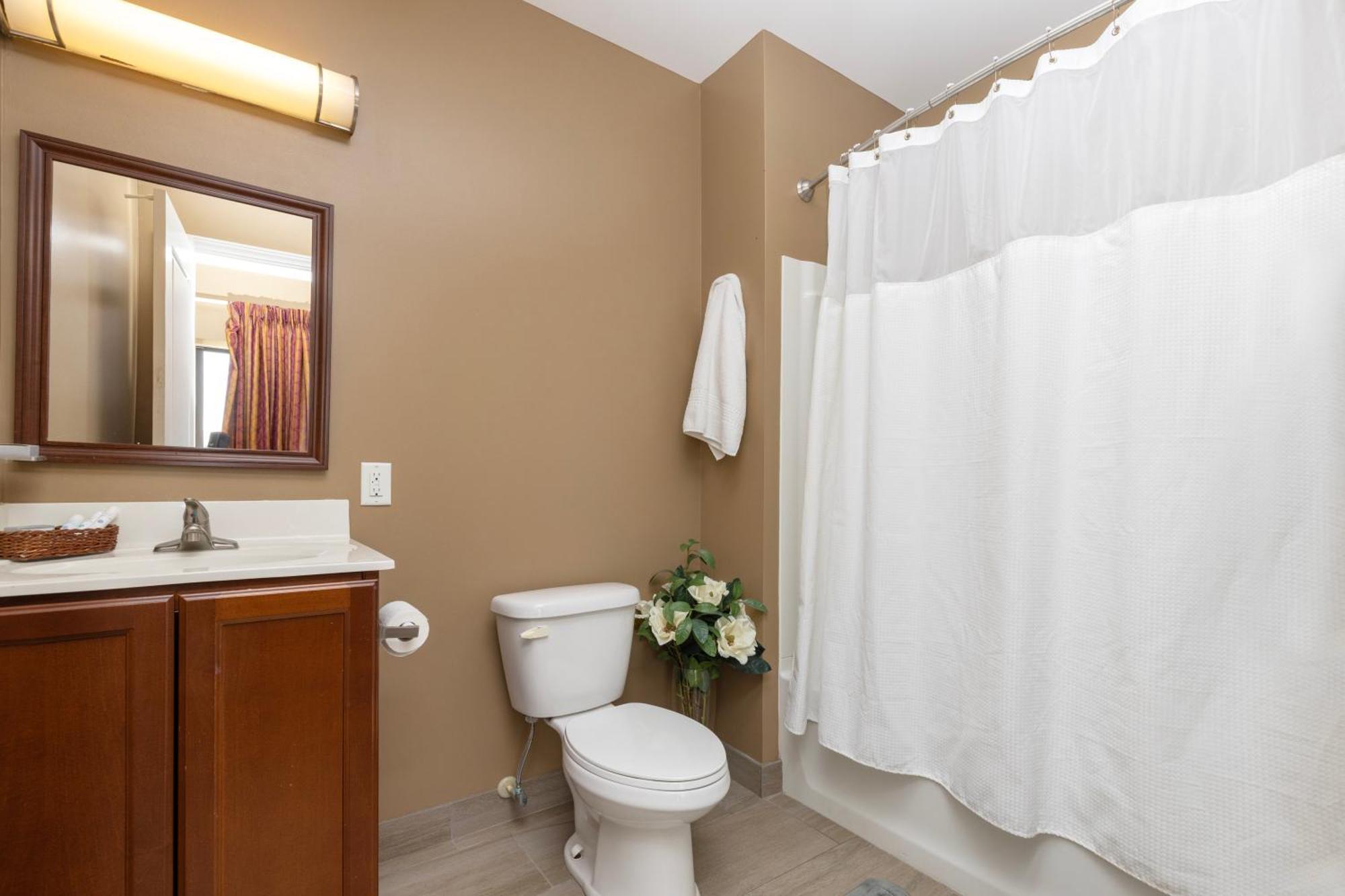 Brinton Hotel 2*